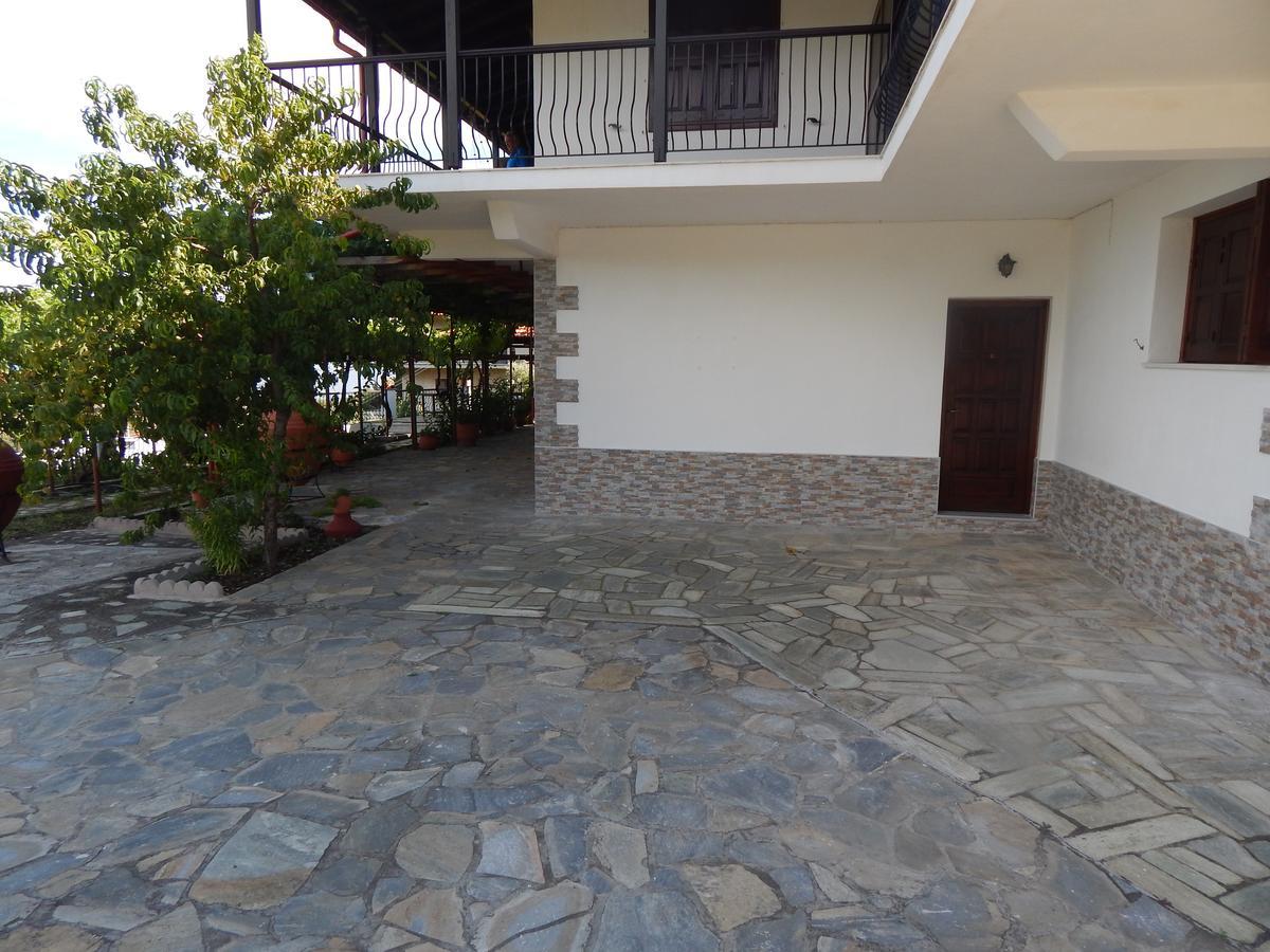 Ktena Apartments ปลาตานิอาส ภายนอก รูปภาพ